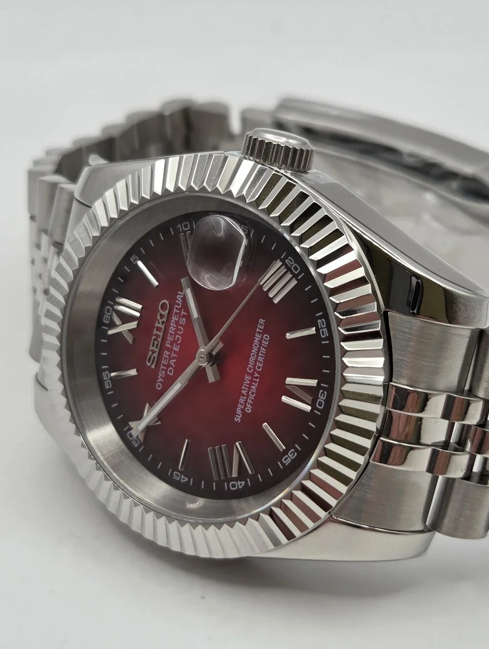 New 39mm SeikoMod Automatic Watch Red Gradient  Dial